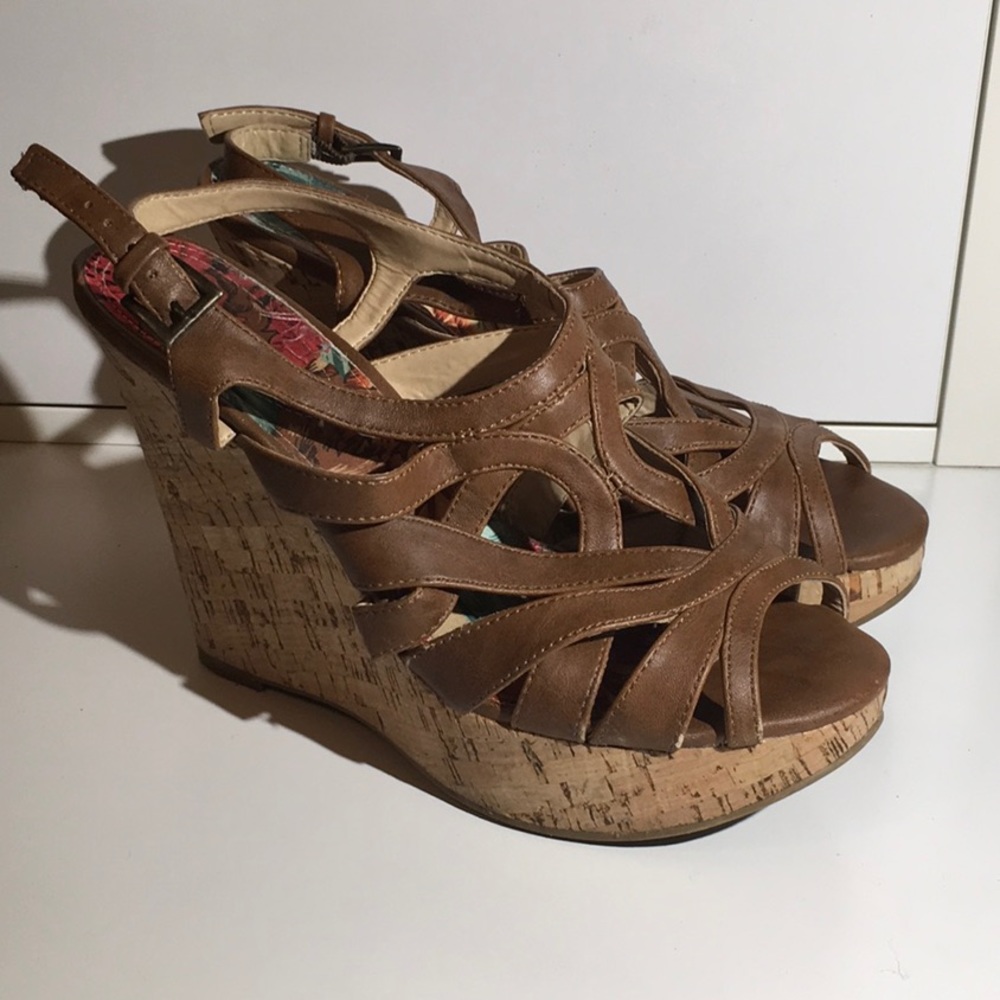 Xappeal Brown strappy wedge sandals